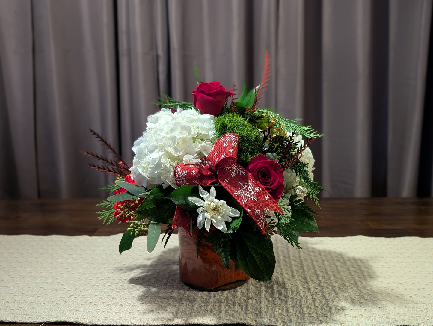 Snowflake Elegance Christmas Centerpiece